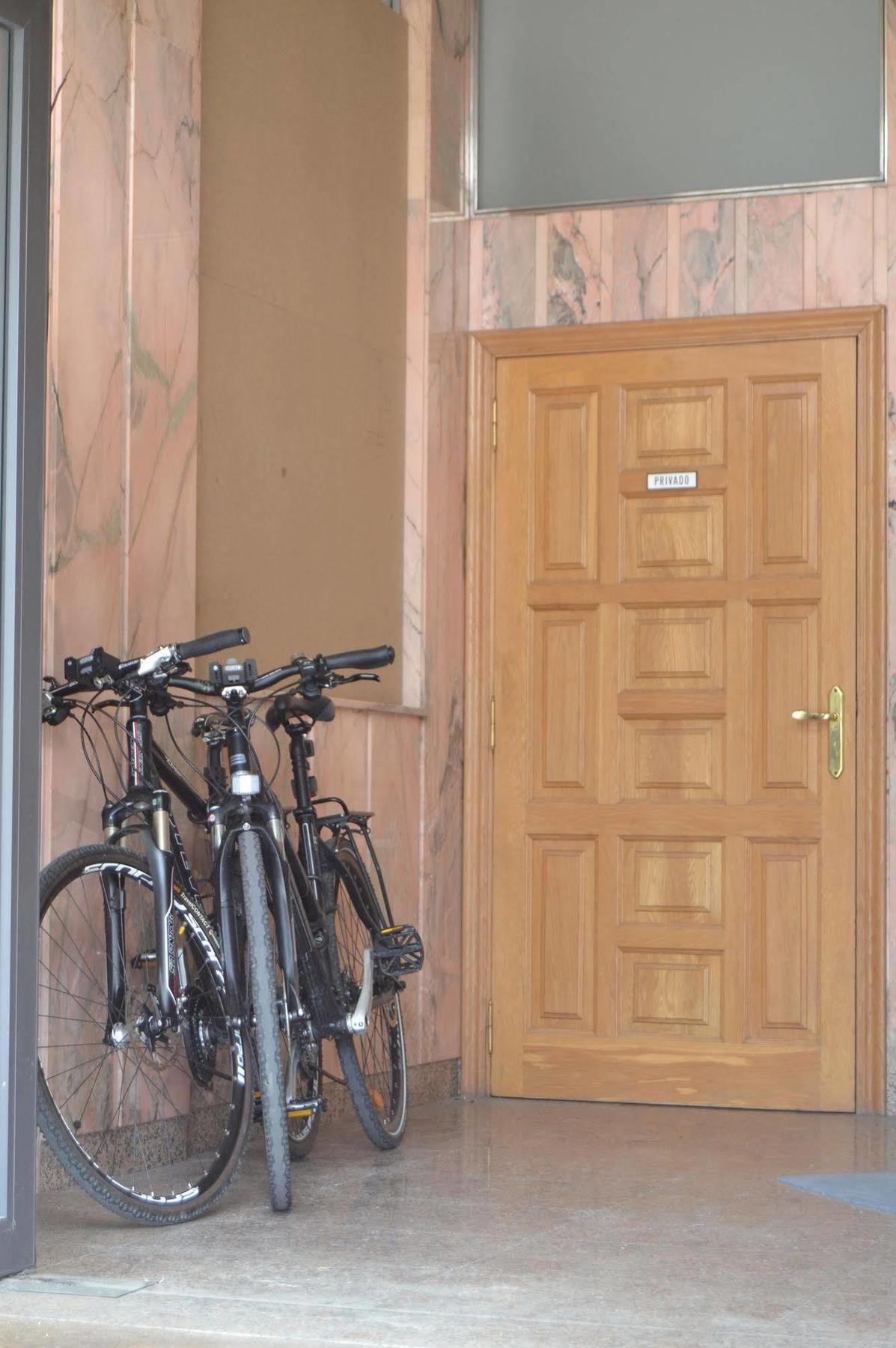 Duerming Villa De Sarria Hotel Екстериор снимка