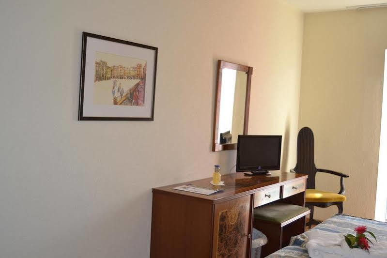 Duerming Villa De Sarria Hotel Екстериор снимка